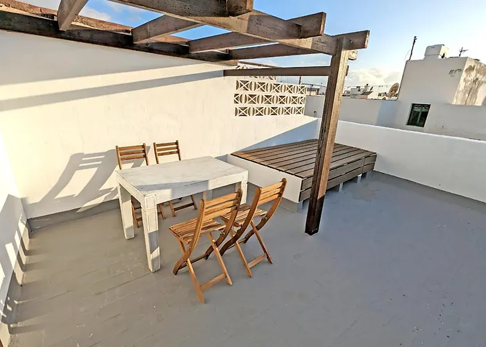 Casa Vista Surf - Beautiful Apartment W/ Terrace & Balcony